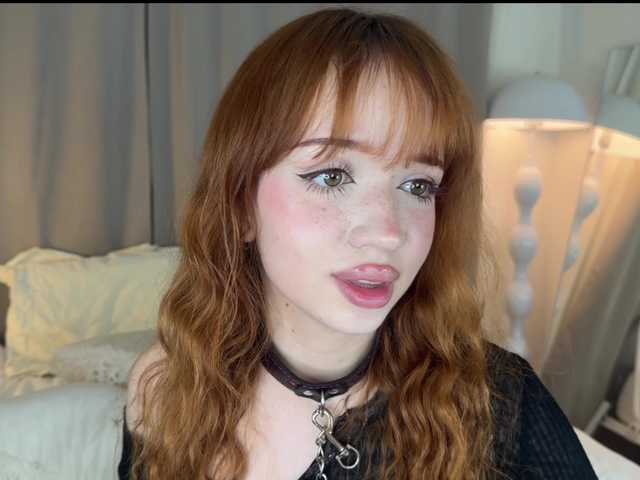 Sex chat gratuit in direct cu LolaXBambi pe BongaCams