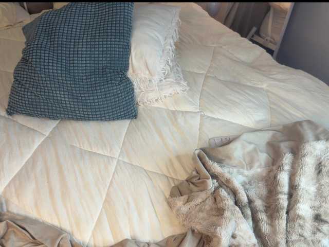 Sex chat gratuit in direct cu LolaXBambi pe BongaCams