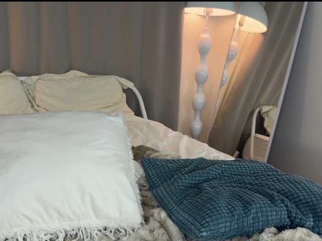 Sex chat gratuit in direct cu LolaXBambi pe BongaCams