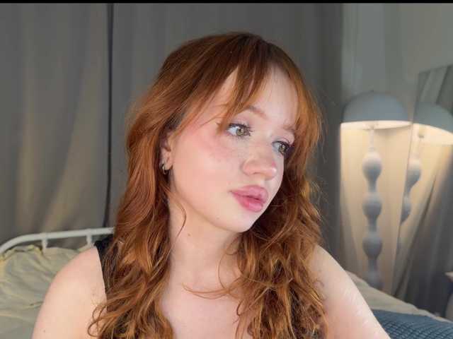 Sex chat gratuit in direct cu LolaXBambi pe BongaCams