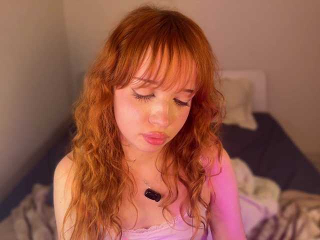 Sex chat gratuit in direct cu LolaXBambi pe BongaCams