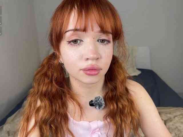 LolaXBambi webcam