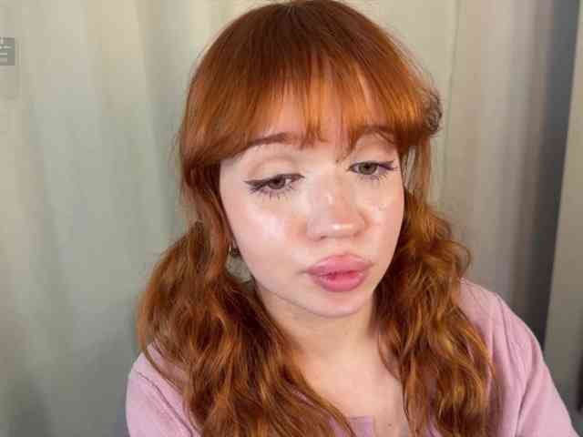 LolaXBambi webcam