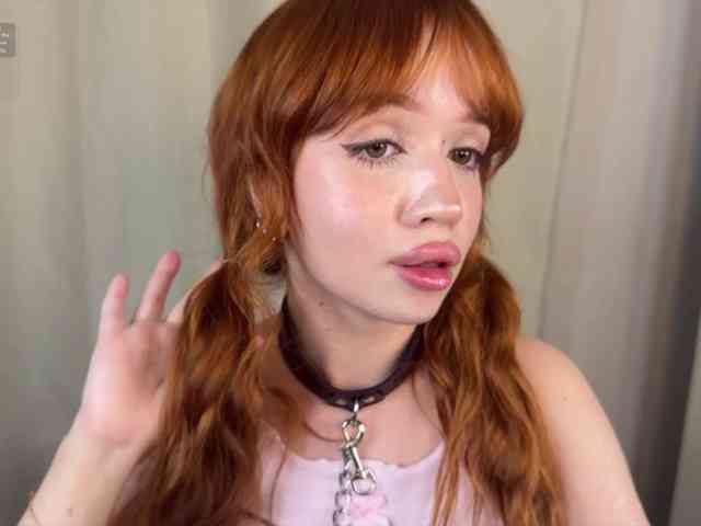 LolaXBambi webcam