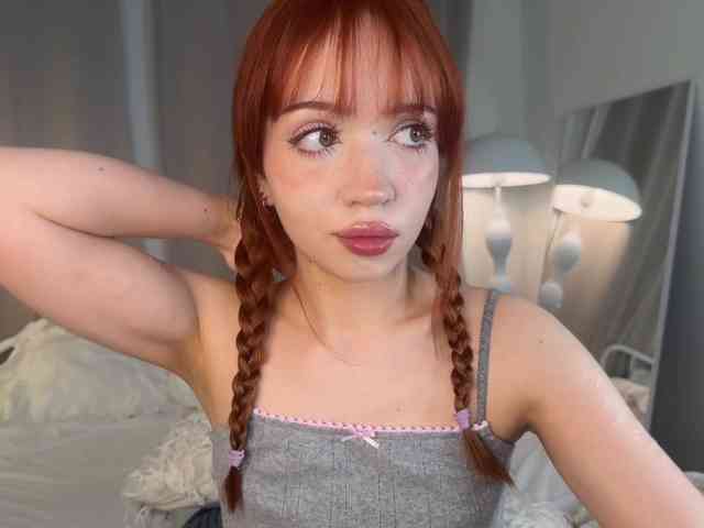 LolaXBambi webcam