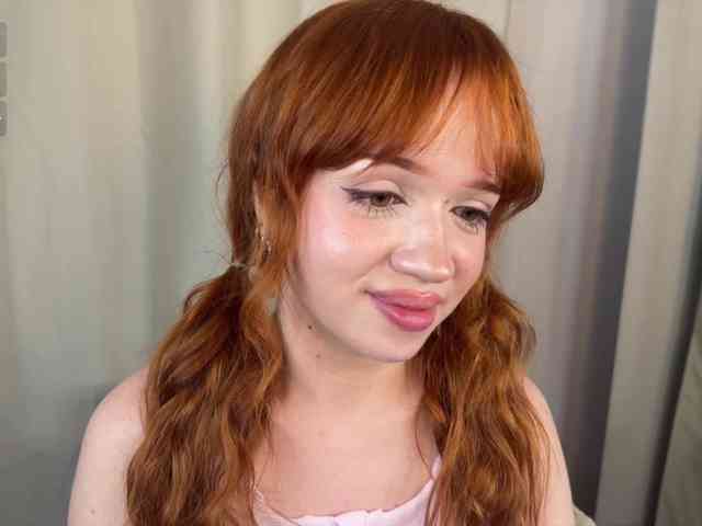 LolaXBambi webcam