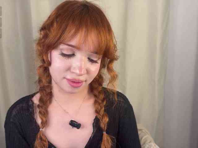 LolaXBambi webcam