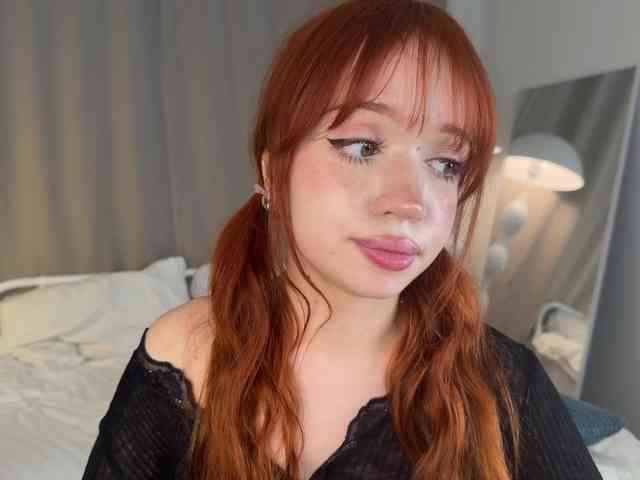LolaXBambi webcam
