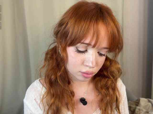 LolaXBambi webcam