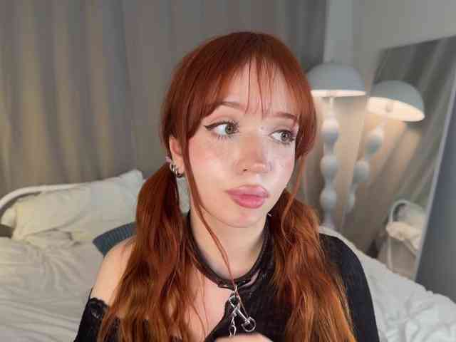 LolaXBambi webcam
