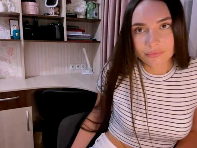 CarleenKnappe live cam on BongaCams