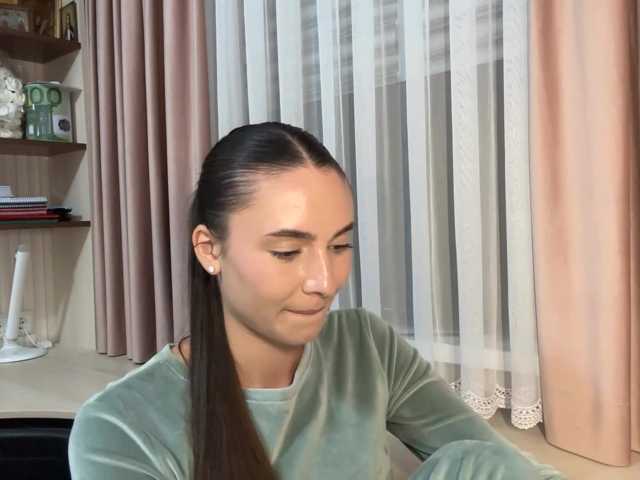 CarleenKnappe live cam on BongaCams