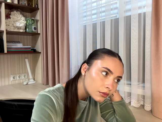 CarleenKnappe live cam on BongaCams