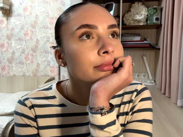 CarleenKnappe live cam on BongaCams