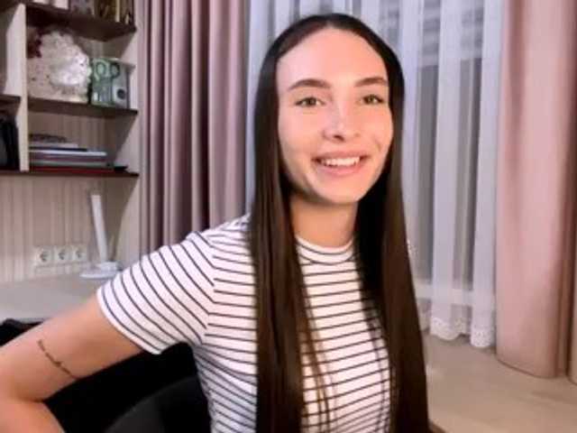 CarleenKnappe live cam on BongaCams