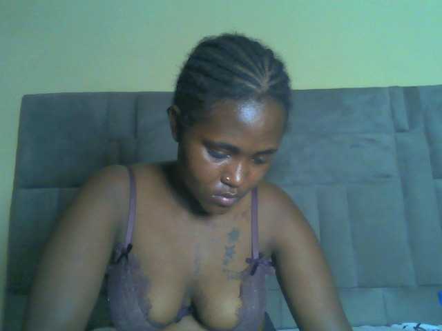 Sexydolly2 webcam bongacams model stream image