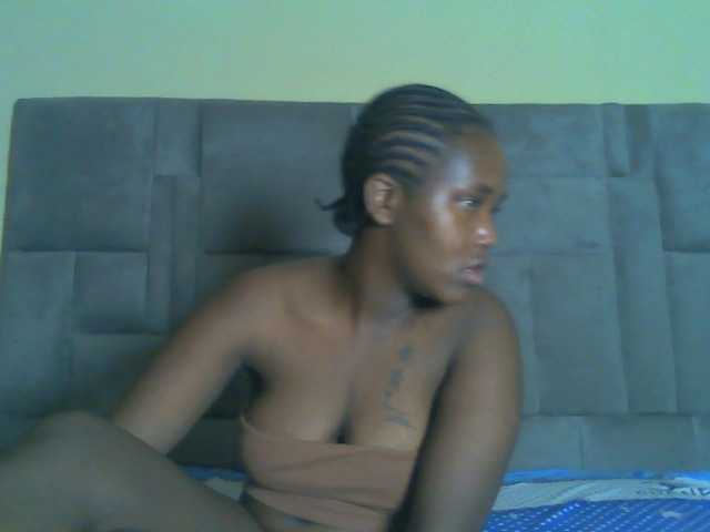 Sexydolly2 Live Cam on BongaCams