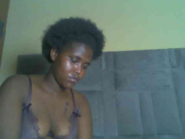 Sexydolly2 webcam