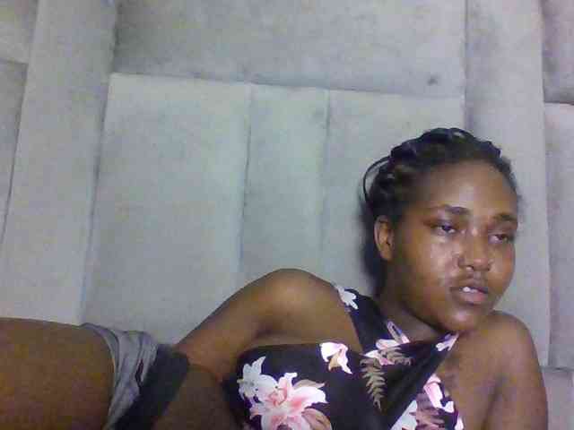 Sexydolly2 webcam