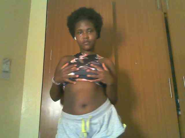Sexydolly2 webcam