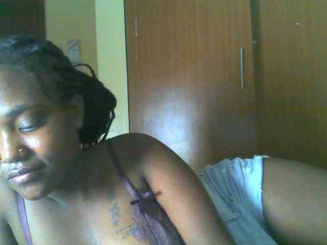 Sexydolly2 webcam