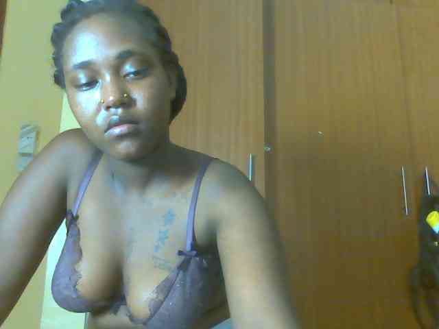 Sexydolly2 webcam