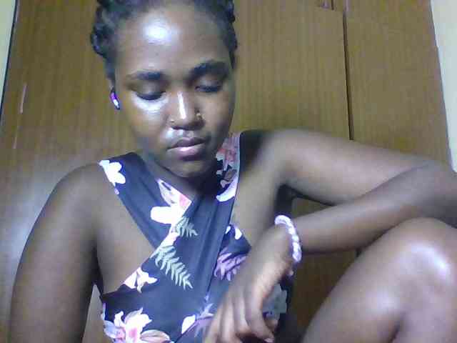 Sexydolly2 webcam
