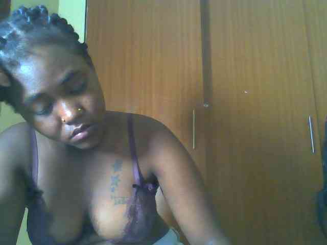 Sexydolly2 webcam