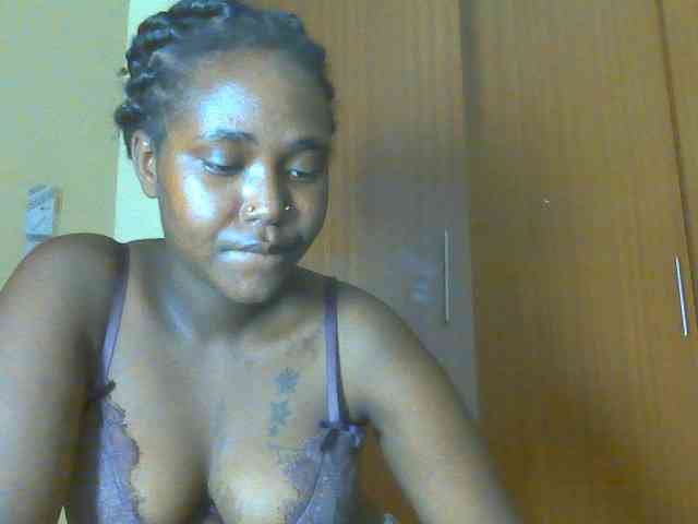 Sexydolly2 webcam