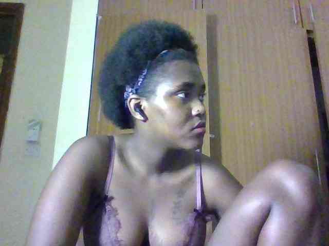 Sexydolly2 webcam