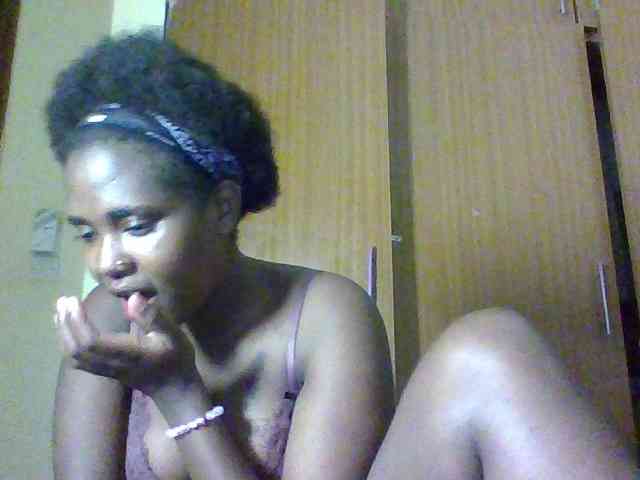 Sexydolly2 webcam