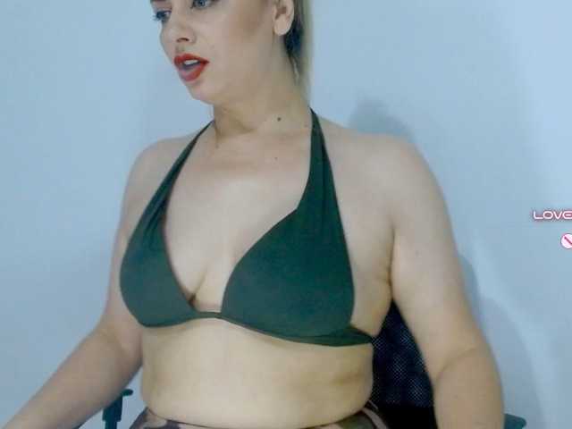 KimHotGirl