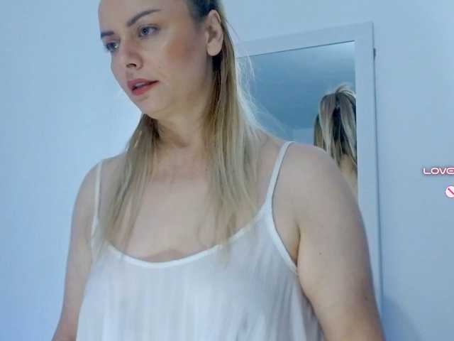 KimHotGirl