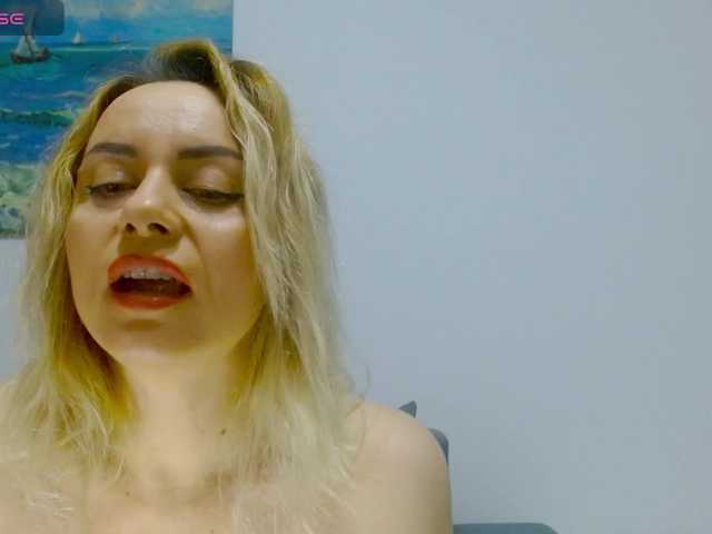 KimHotGirl