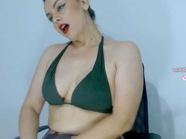 KimHotGirl