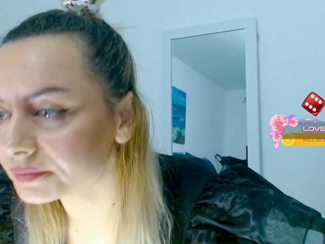 KimHotGirl