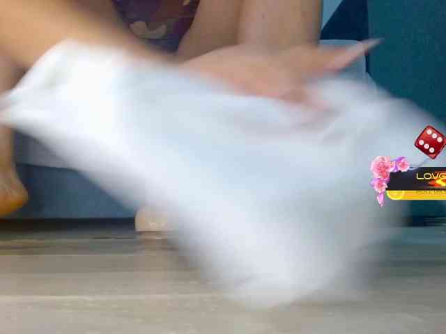 KimHotGirl webcam