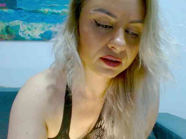 KimHotGirl webcam