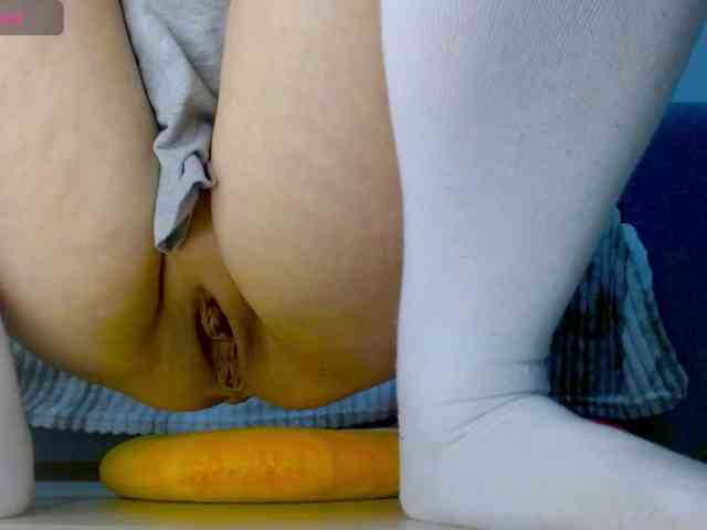 KimHotGirl webcam