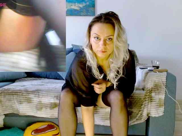 KimHotGirl webcam