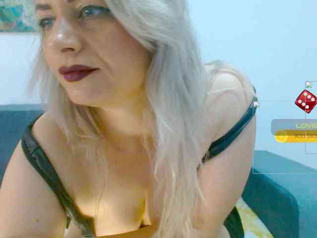 KimHotGirl