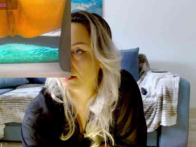KimHotGirl webcam
