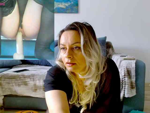 KimHotGirl webcam