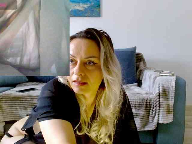 KimHotGirl webcam