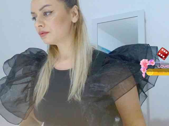 KimHotGirl