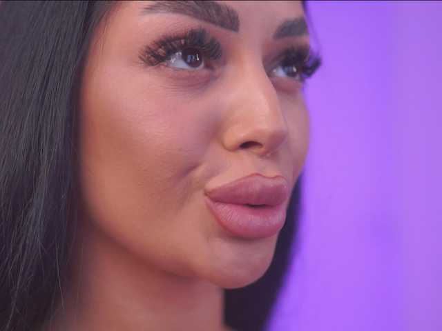 BlackCloverX live cam on BongaCams