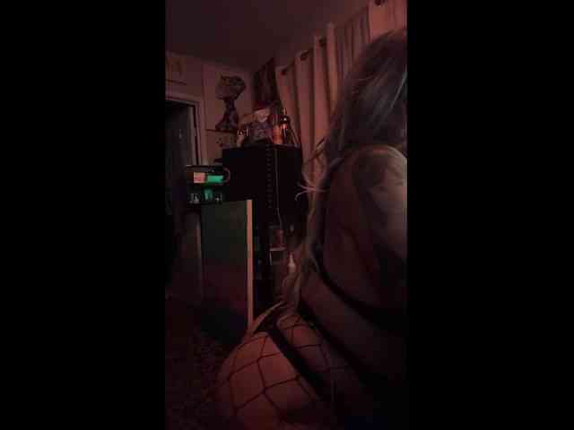 ALICETHICCPEACH webcam