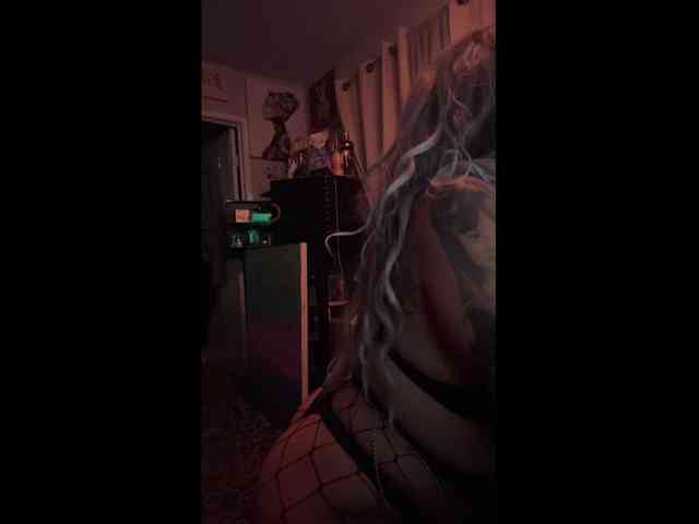 ALICETHICCPEACH Live Webcam on BongaCams