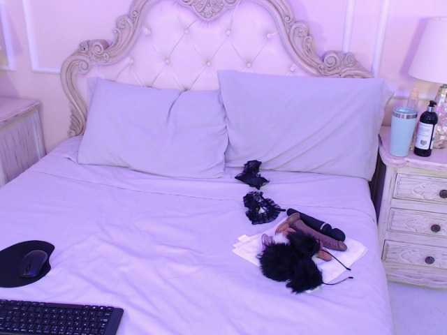 AlinaMorris live cam on BongaCams