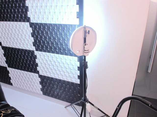 AlinaMorris live cam on BongaCams